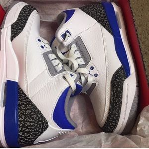 Racer blue Jordan 3’s